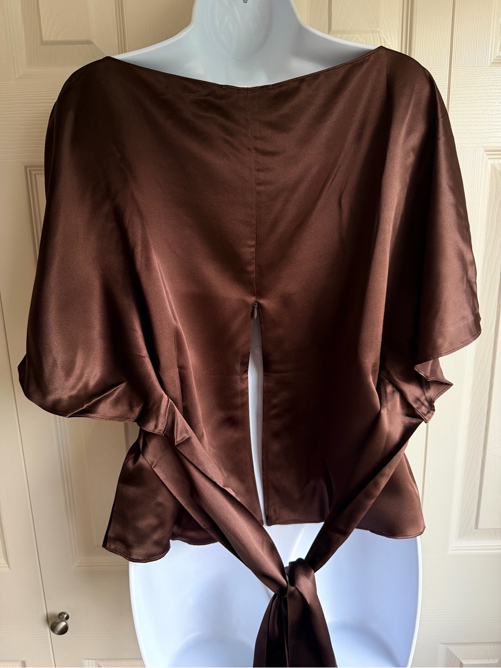 NEW Reformation Avery Silk Warp Top Size M Black Bean - Picture 8 of 11